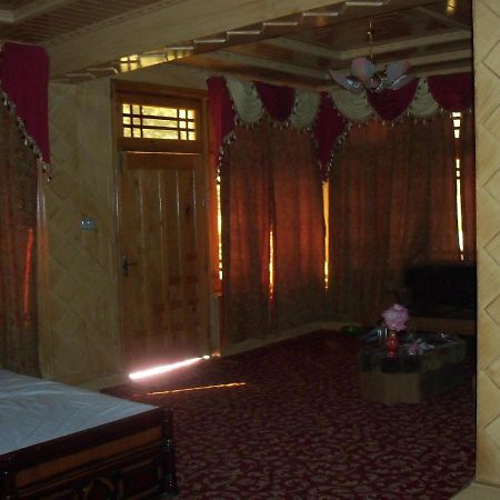 Manila Huts Hotel Naran Kültér fotó