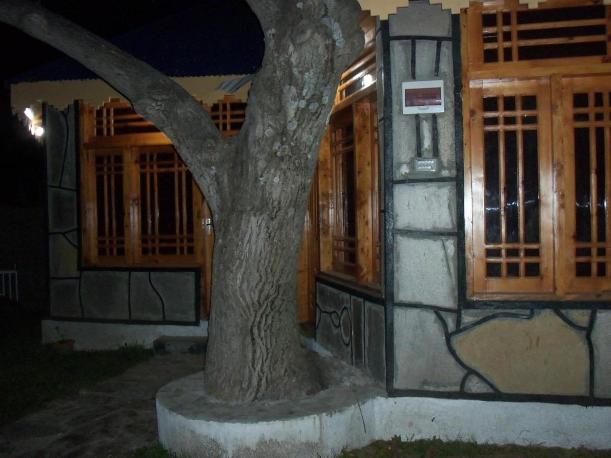 Manila Huts Hotel Naran Kültér fotó